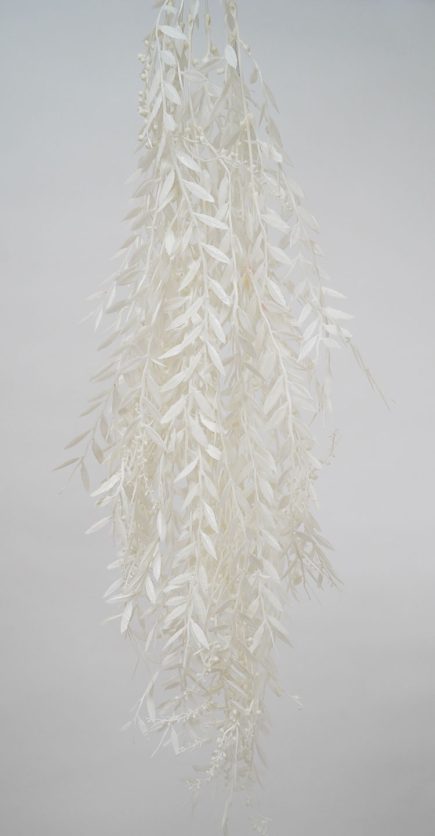 Leaf w/tiny berry garland 100cm